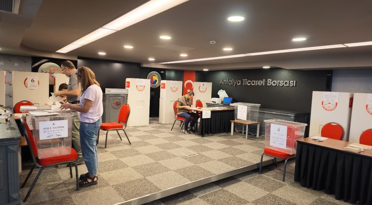 Antalya’da seçim heyecanı başladı