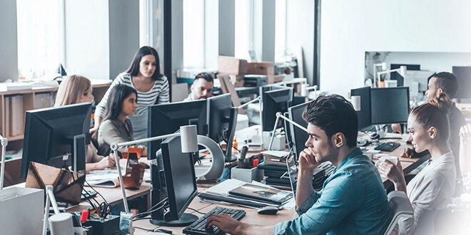 Üniversiteler açıldı, öğrenciler iş arıyor