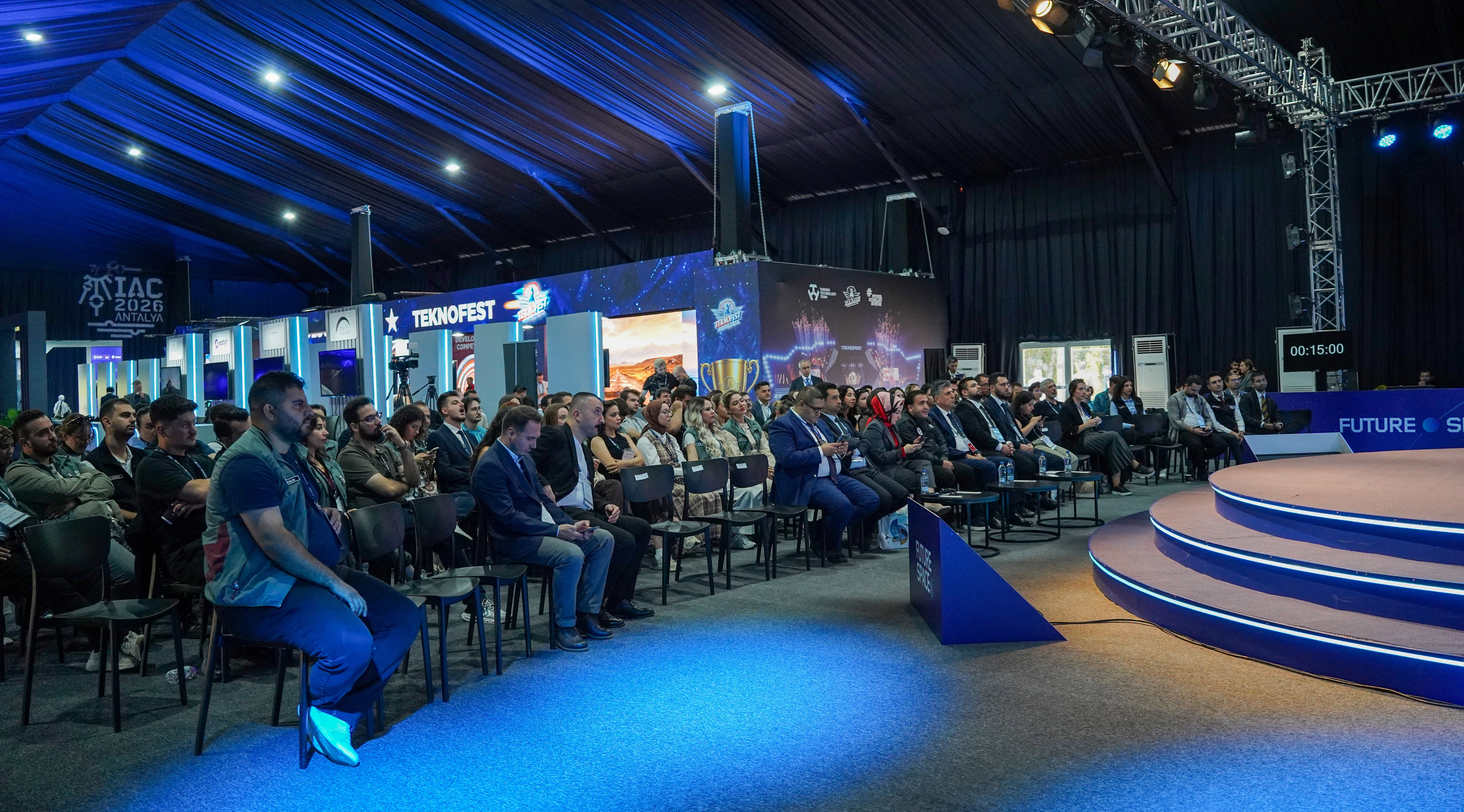 Uzay girişimcileri, Antalya'da yatırımcılarla buluşuyor