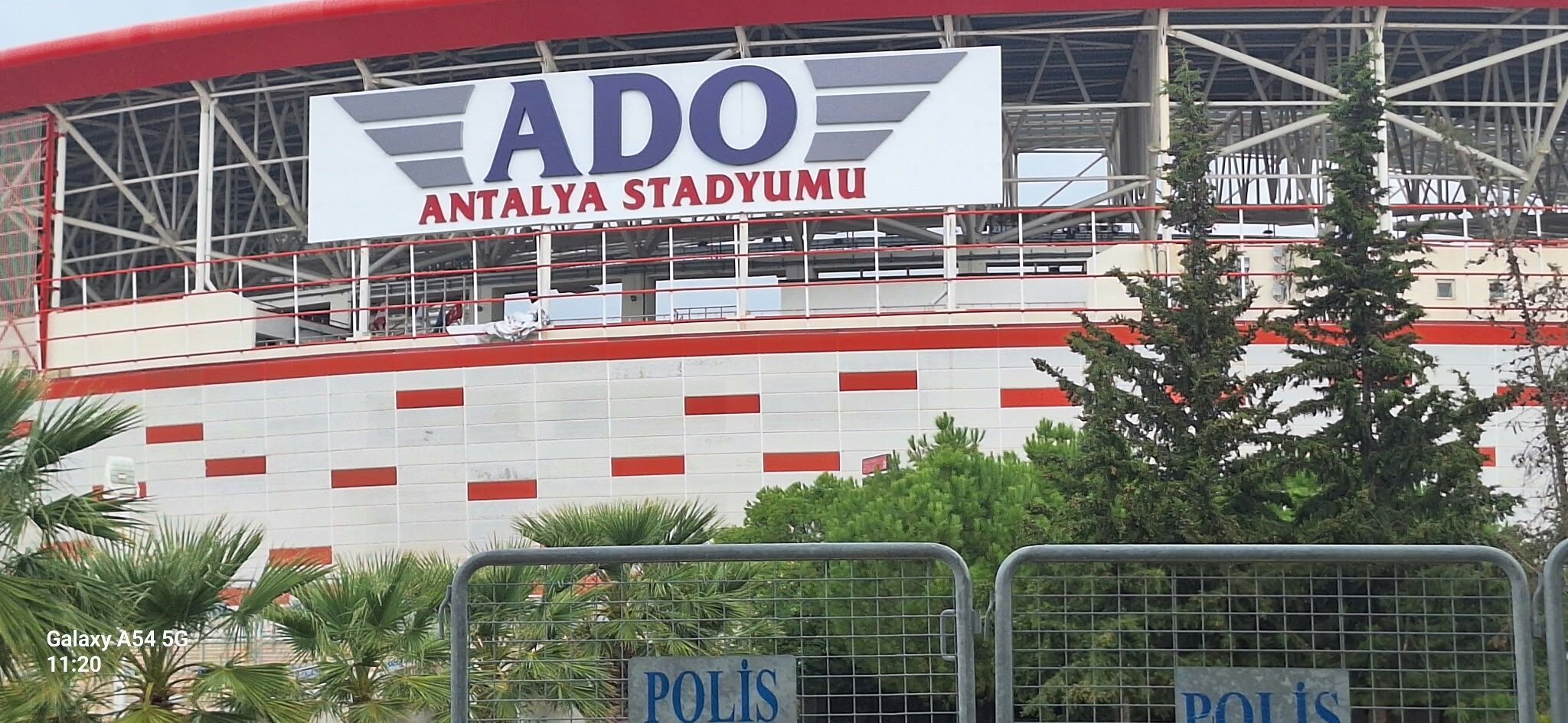 Stadyuma tabela takıldı