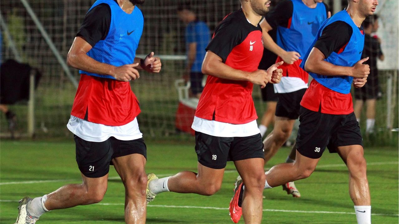 Antalyaspor Kayserispor'a hazırlanıyor