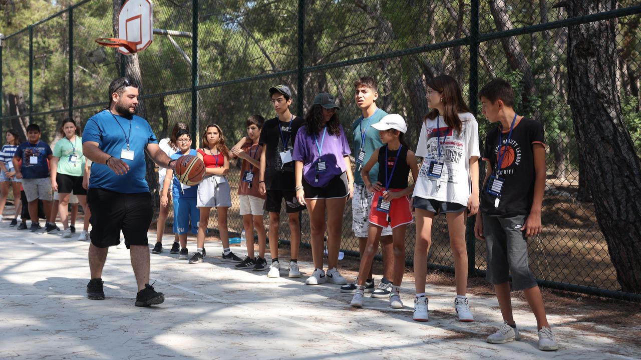 Büyükşehir'den gençlere eğlenceli yaz kampı - Antalya Ekspres