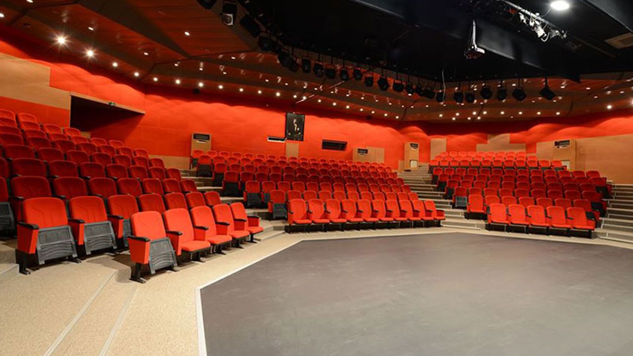 Antalya Şehir Tiyatrosu yeni sezona ‘merhaba’ diyor
