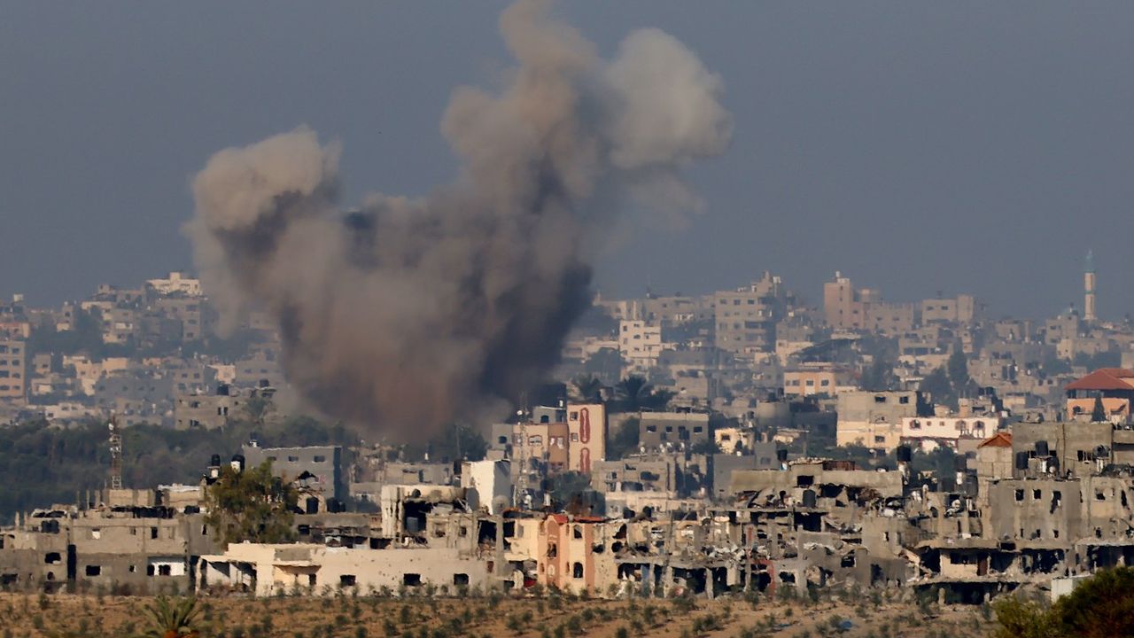 İsrail, Gazze'yi vurmayı sürdürüyor