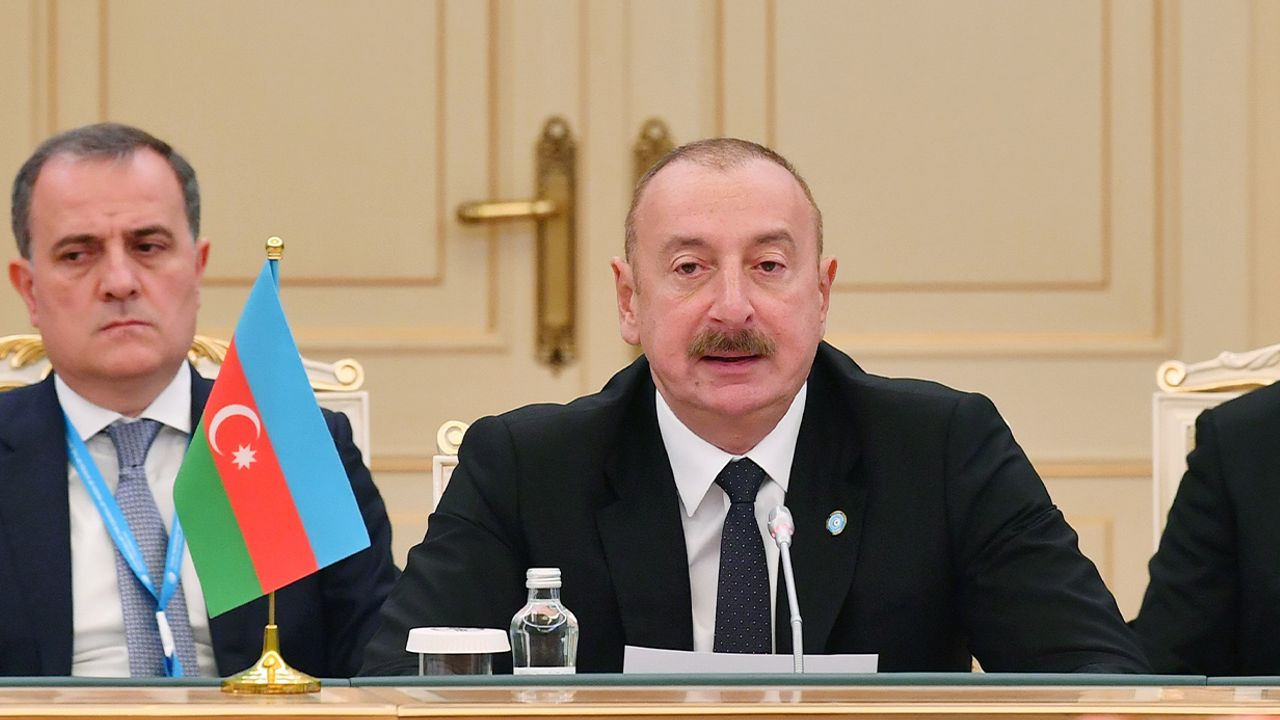 Aliyev: Fransa, savaşa zemin hazırlıyor