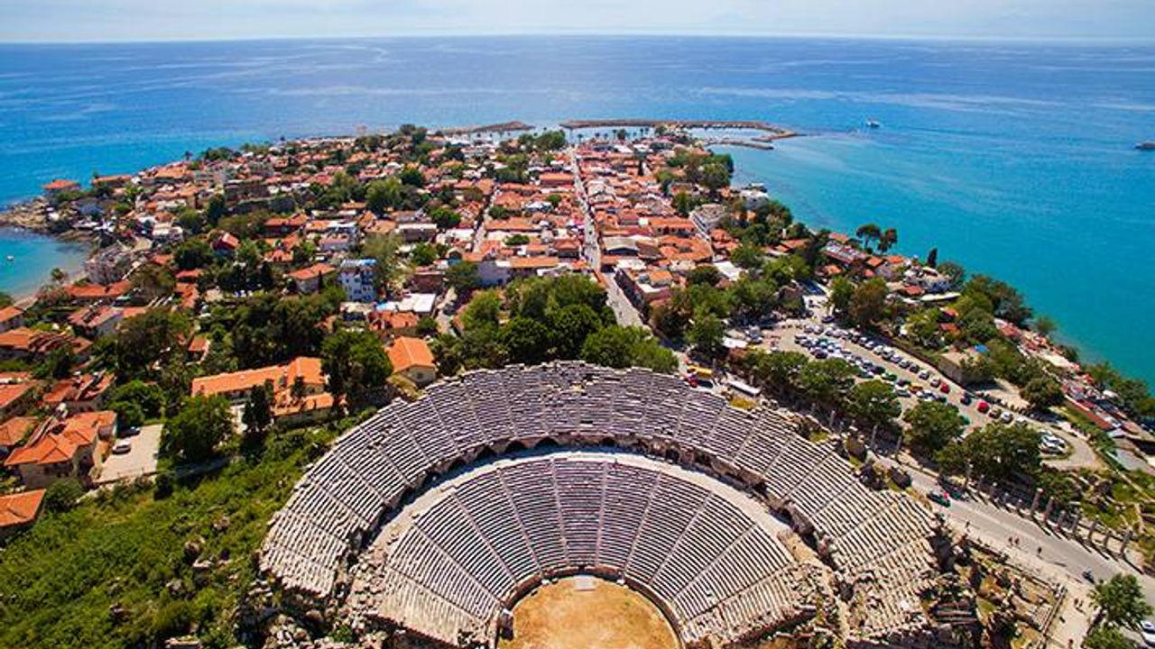 Antalya'da bulunan 7 antik tiyatro