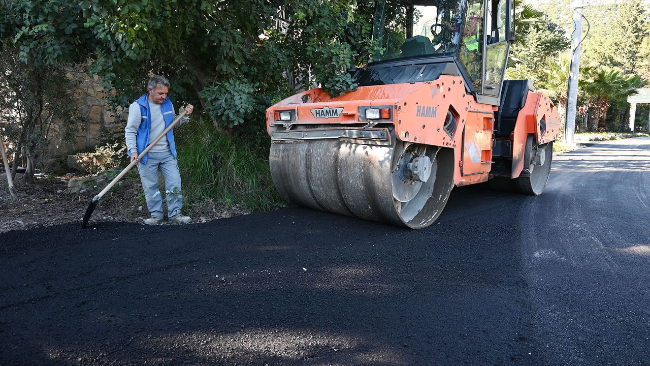 Kuzdere'de sıcak asfalt çalışması