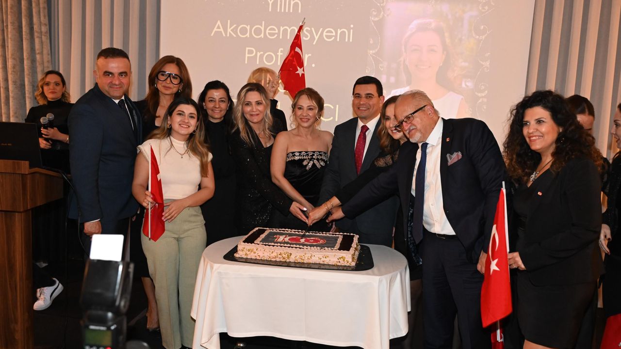 Antalya İş Kadınları'ndan ödül gecesi