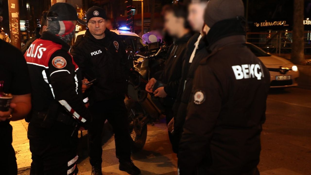 Antalya'da aranan 25 şüpheli yakalandı