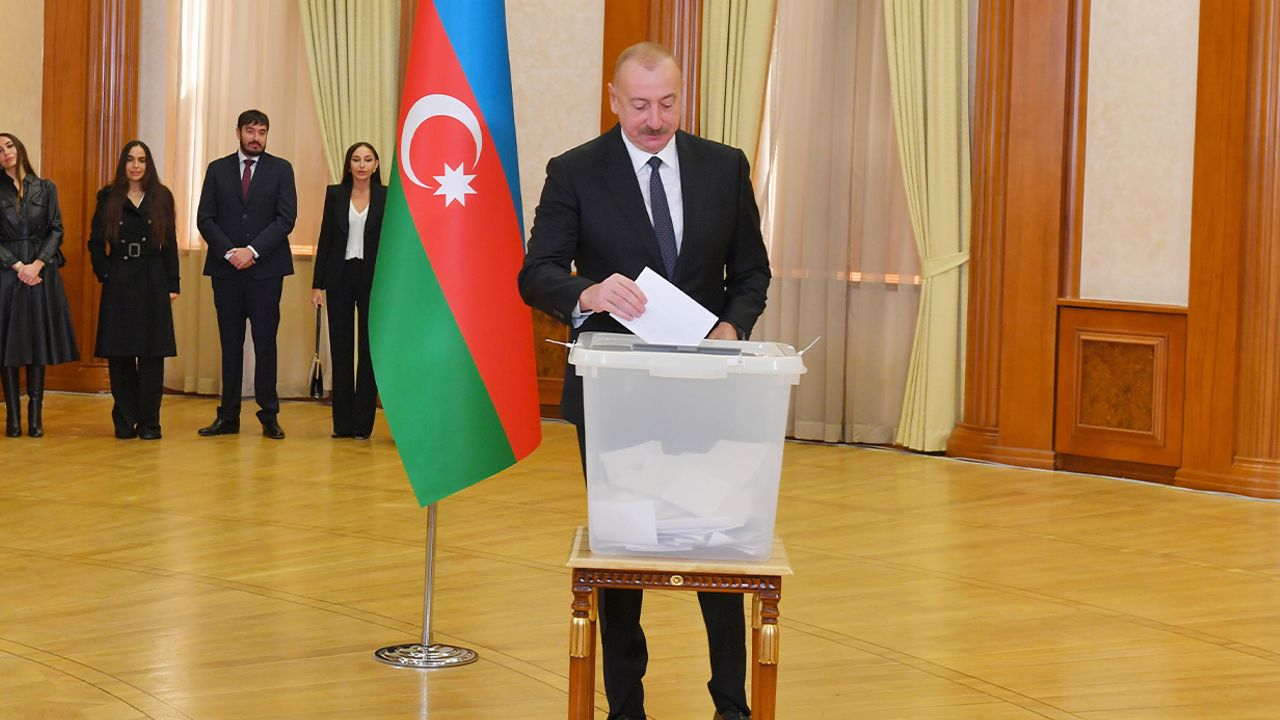 Aliyev yeniden cumhurbaşkanı seçildi