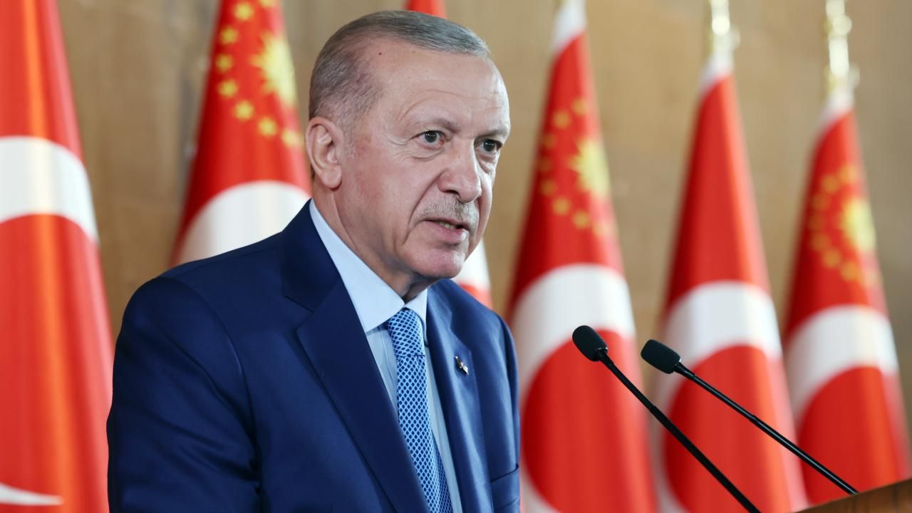 Erdoğan: Avrupa'yı sadece Türkiye kurtarabilir - Antalya Ekspres