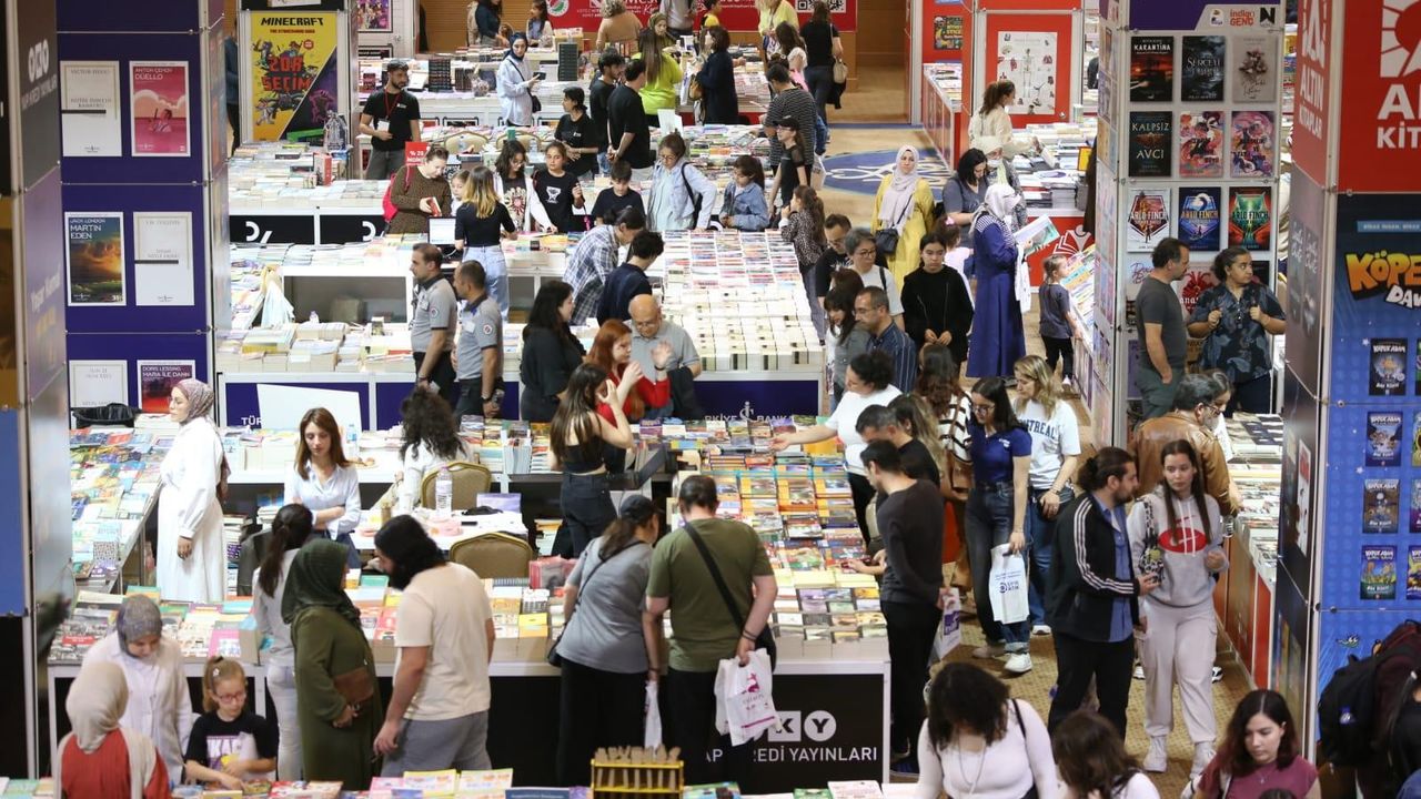Kepez Kitap Fuarı'na yoğun ilgi