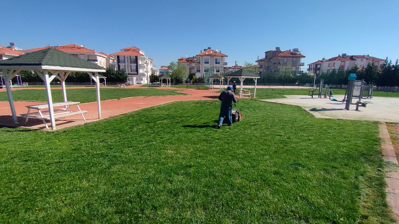 Korkuteli caddeleri güzelleşiyor