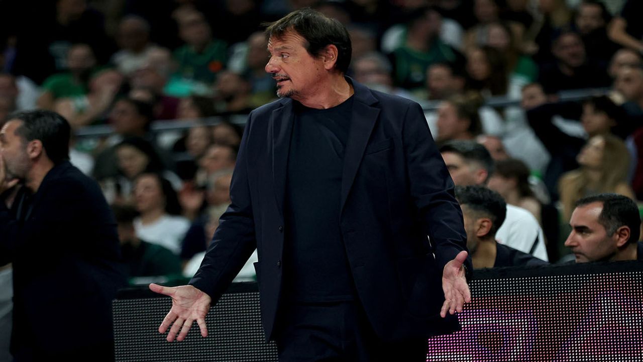 Ergin Ataman, Olimpiakos taraftarına cevap verdi