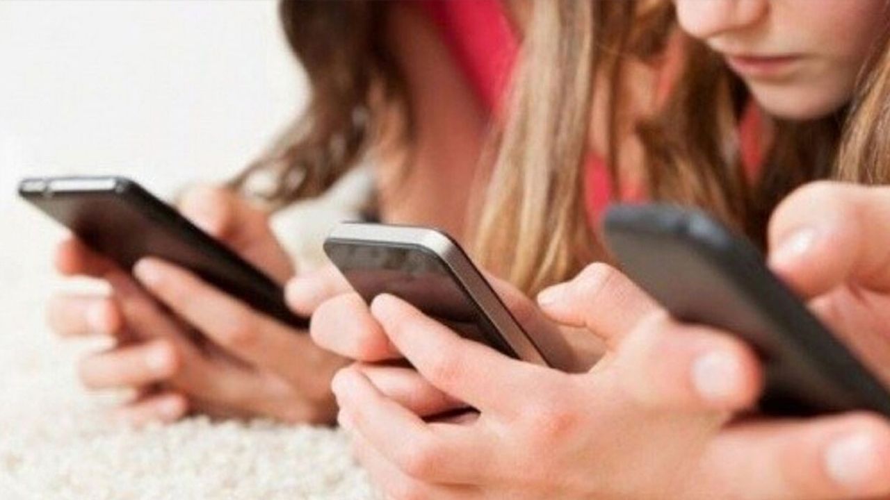 İngiltere'de sosyal medya yasağı gündemde