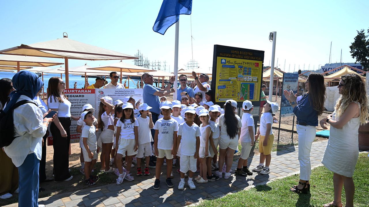 Kemer'de mavi bayrak sevinci