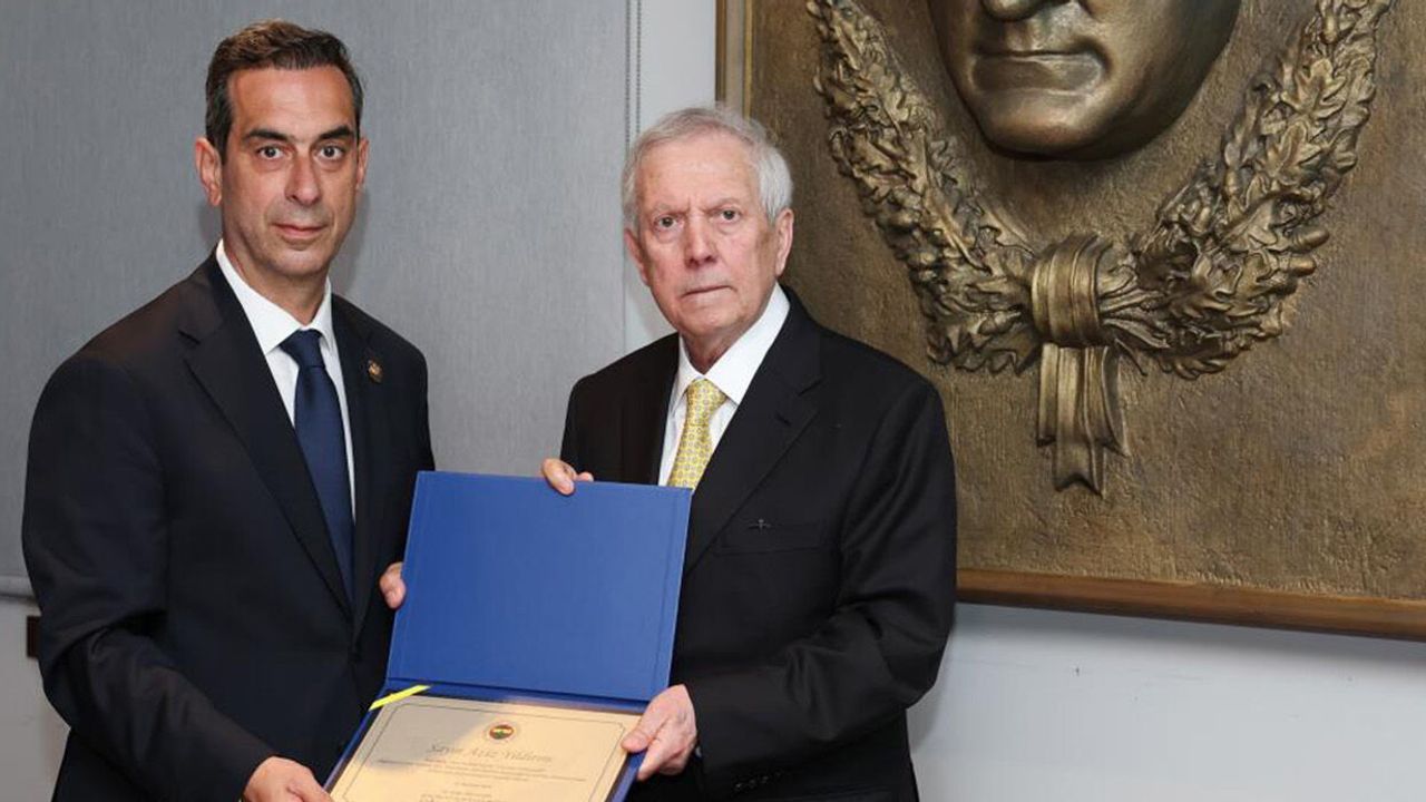 Aziz Yıldırım mazbatasını aldı