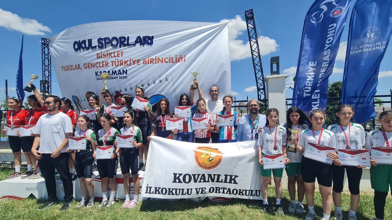 Kovanlık Ortaokulu öğrencilerinden büyük başarı