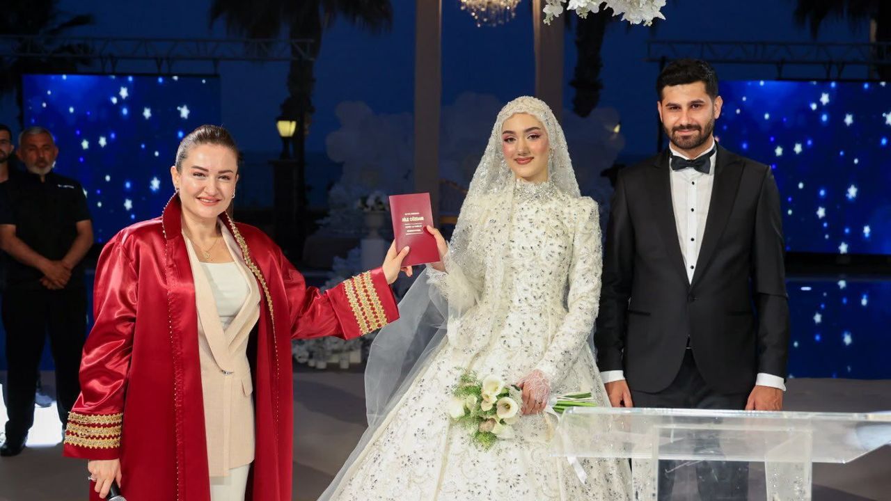 Antalya’yı buluşturan düğün