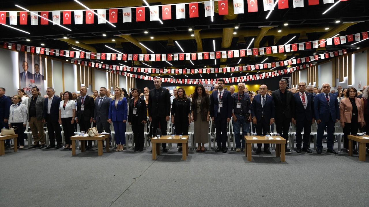 Yeni Parti Antalya'da yeni yönetim belirlendi