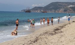 Alanya'da sahil sezonu başladı