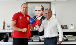 Muratpaşa'nın Kızıl Fırtınası'ndan büyük başarı