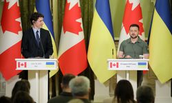 Zelenskiy ve Trudeau Kiev'de bir araya geldi