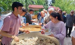 Necip Fazıl Kısakürek mezarı başında anıldı