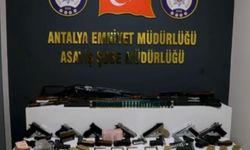 Antalya'da silah tacirlerine operasyon