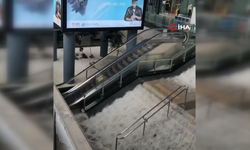 Çin’de tren istasyonu sular altında kaldı