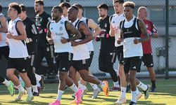 Beşiktaş sahaya indi