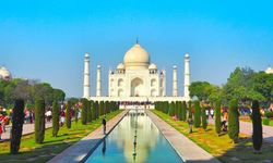 Tac Mahal’i sel suları bastı