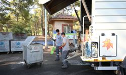 Kemer'de çöp konteynerleri dezenfekte edildi