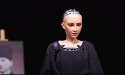 Robot Sophia’nın ‘zavallısınız’ sözleri tepki çekti!