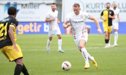Antalyaspor'un deplasman maçında ilk yarı sona erdi