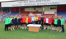 Kepezspor'da Mustafa Yılmaz'a sürpriz kutlama