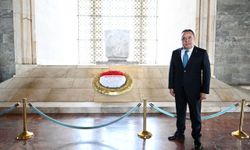 Başkan Böcek Anıtkabir’de