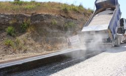 Manavgat'ta grup yolunda asfalt çalışması