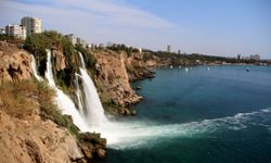 Antalya'nın dünyaca ünlü şelalesi mest etti
