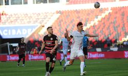 Antalyaspor-Gaziantepspor maçında ilk yarı sona erdi