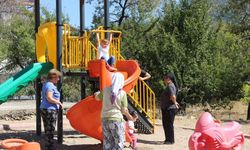 Demre ve İbradı'da yeni çocuk parkları açıldı