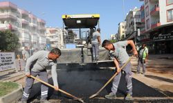 Turgut Reis Caddesi'nde sıcak asfalt serimi yapıldı