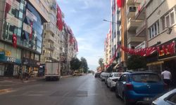 Konyaaltı Caddesi bayraklarla süslendi!