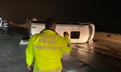 Yolcu minibüsü devrildi: 14 yaralı