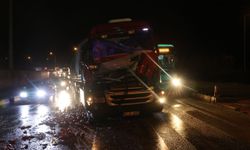 Trafik kazası yolu kapattırdı