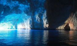 Kaş’ın doğa harikası: Mavi Taş Mağarası!