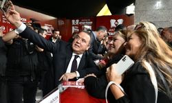 Antalya Kitap Fuarı ilk gün doldu taştı