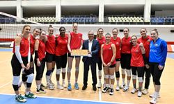 Muratpaşa'nın Sultanları'na moral ziyareti