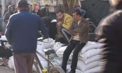 Gazze'de savaşın gölgesinde un kuyruğu