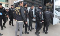 Antalya'da 98 şahıs yakalandı  